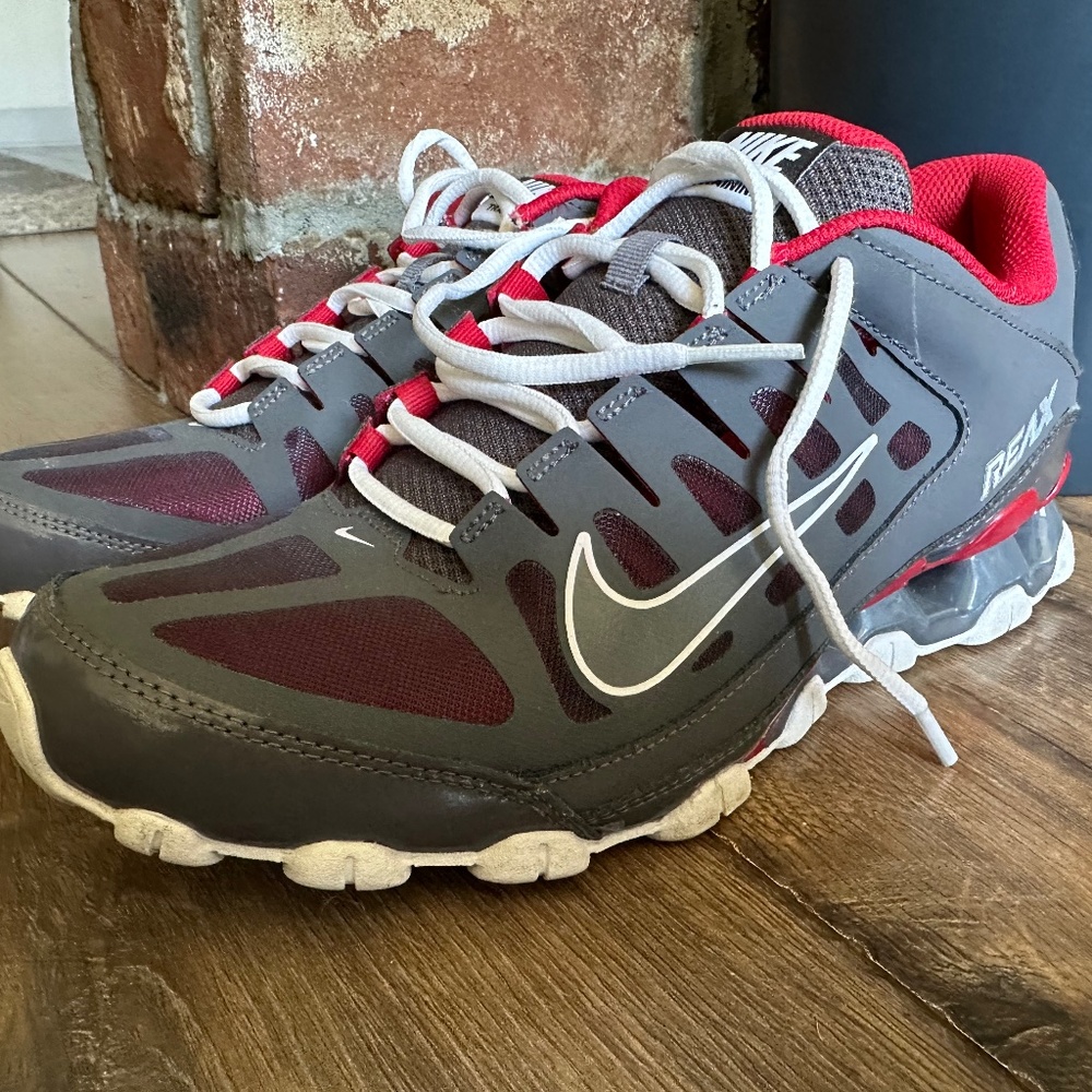 Nike Reax Mens size 10